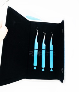 แหนบต่อขนตาเคลือบสีฟ้า RMI ปลายสแตนเลสสีเงิน พร้อมกล่องแม่เหล็กและซองหนัง - Product Image 3