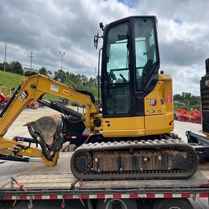 Mini-excavatrice CAT 305 CR conçue pour les travaux de terrassement, avec hydraulique robuste et maniabilité aisée sur les chantiers restreints. - Product Image 3