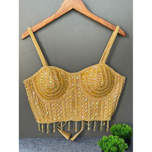 La Mejor Colección de Ropa India: Blusa de Fiesta con Perlas y Apliques, Estilo Espalda Descubierta, en Venta - Product Image 1