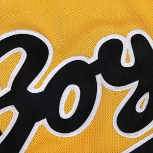 Camiseta de béisbol de tela suave, ajuste cómodo, estilo deportivo para entrenamientos en el gimnasio, juegos al aire libre y uso diario con material transpirable. - Product Image 4