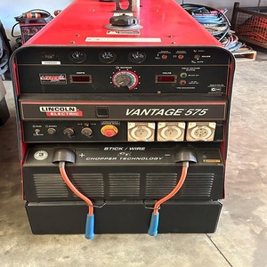 Máquina de Soldadura por Arco Industrial Lincoln Electric 575 Original, Soldador de Alta Capacidad, Excelente Rendimiento, Precio Competitivo - Product Image 2