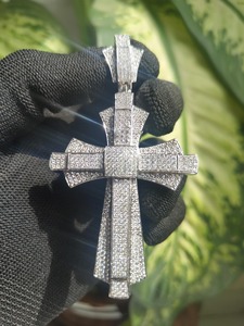 Colgante de Moissanita Hiphop Más Vendido, Accesorio de Joyería de Fina Elaboración para Colección, Disponible al Mejor Precio del Mercado - Product Image 3
