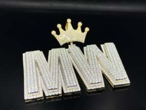 Pendentif chrétien The Ice Legacy Hip Hop Bling Frosted CZ Empire Heritage avec placage en argent rhodié - Product Image 5