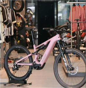 Vélo de montagne électrique en carbone TURBO LEVO haute performance 2026 - Product Image 1