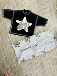 Camisetas y Pantalones Cortavientos Personalizados con Bordado Desgastado y Pedrería, Tallas Americanas, Tejido de Alto Gramaje - Product Image 4