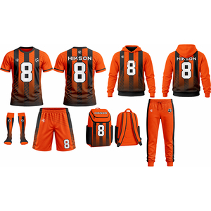 Chaussettes de football tricotées orange avec rayures noires et motif de ballon pour garçons, accessoires d'uniforme scolaire - Product Image 1