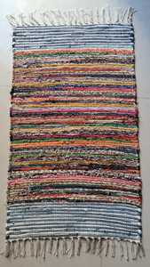 Alfombra de Trapo de Algodón Chindi Hecha a Mano, de Algodón Reciclado, Floral Clásica, Antifatiga, Lavable, Multicolor, Colorida, Tejida a Mano en India - Product Image 3