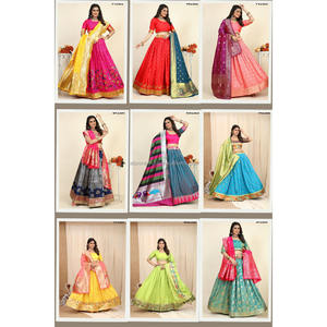 Lehenga Choli tradicional.

Obtén un toque tradicional a tu look adornando este Lehenga en material Jacquard embellecido con All-o - Product Image 3