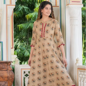 ชุดอานาร์กาลีคุร์ตาผ้าฝ้ายสีเบจพิมพ์ลายดอกไม้สำหรับผู้หญิง แขนสามส่วน ชุดฤดูร้อนสไตล์ชาติพันธุ์ แห้งเร็ว ผลิตจากวัสดุรีไซเคิล - Product Image 1