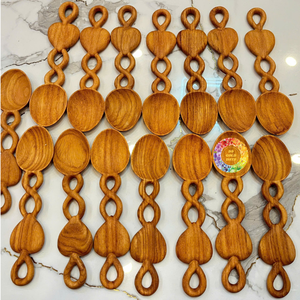 Cuchara de madera con mango retorcido y cabeza de flor para servir, ideal para cocina, comedor, fiestas y restaurantes - Product Image 3