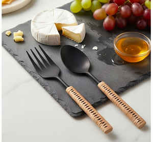 Juego de cuchara y tenedor de metal negro mate con mangos de bambú, diseño minimalista, apto para lavavajillas, para acampar - Product Image 6