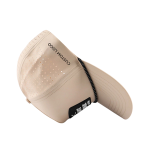 Gorra de béisbol de 5 paneles personalizada OEM ODM de alta calidad a granel Gorra de golf con logotipo de PVC Diseño impermeable Agujero cortado con láser para el rendimiento - Product Image 4