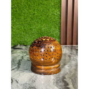 Lámpara de Techo de Madera Hecha a Mano por Artesanos de SUAZ, Iluminación Ambiental Artística con Diseño Perforado, Decoración Única para el Hogar, Lámpara de Mesa Ecológica - Product Image 3