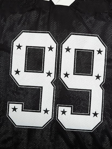 Maillot de football en mesh noir numéro 99 étoiles blanches col en V manches courtes homme coton biologique écologique séchage rapide chez Nurak 2026 - Product Image 6