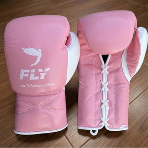 ถุงมือชกมวยสำหรับฝึกซ้อม รุ่น Professional Pro Fighting Fly สีฟ้า ขาว ชมพู หนังวัวแท้ สายรัดข้อมือปรับได้ รุ่น AI-BG-518 - Product Image 6