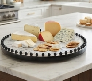 Lazy Susan Redonda de Lujo con Patrón de Mármol y Borde de Cuentas Negras, Diseño Moderno Hecho a Mano para Sala de Estar - Product Image 3