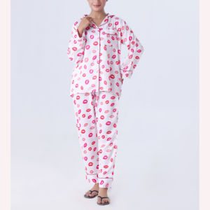 Pyjama d'hiver doux pour femme, longueur genou, taille élastique, logo avant, en polyester et coton éponge, ensemble de vêtements de détente à manches longues - Product Image 5