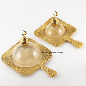 Assiettes à dîner écologiques à motif doré, assiettes de chargeurs au design fantaisie fait à la main pour la décoration d'événements de mariage - Product Image 3