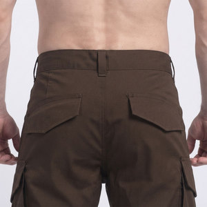 Shorts techniques cargo pour hommes, coupe au-dessus du genou, avec empiècements renforcés, poches fonctionnelles, pour activités de plein air, randonnée et escalade - Product Image 4