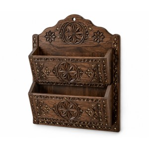 Organisateur mural pour courrier en bois de noyer sculpté à la main avec incrustation en laiton - Vente en gros - Product Image 1