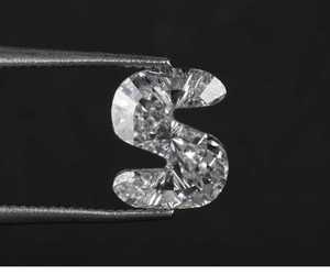 Diamante CVD Cultivado en Laboratorio con Claridad VVS-VS, Letra 'S' del Alfabeto, Certificado por IGI para la Fabricación de Joyas y Colgantes - Product Image 1