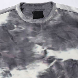 Sweat-shirt teint en pièce pour homme – Vêtement décontracté et moderne – Fabriqué aux États-Unis - Product Image 6
