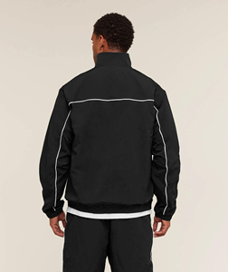 Fabricante de Conjuntos de Chaquetas Cortavientos con Logotipo Personalizado Premium, Chaqueta y Pantalones Ligeros Resistentes al Viento, Suministro de Ropa Deportiva al Por Mayor OEM - Product Image 4