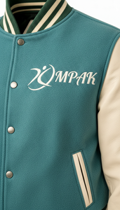 Vêtements Streetwear Style Américain avec Doublure Matelassée et Broderies – Vente en Gros – Collection Universitaire - Product Image 5