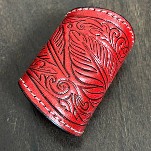 Porta Bufandas de Cuero Rojo Intenso Estilo Western Vintage, Diseño de Pluma Grabada, Cuero Genuino, para Mujer - Product Image 2