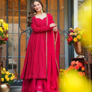 ชุดคุร์ตา/คุรตีผ้าจอร์เจตต์เนื้อหนาพิมพ์ลายดอกไม้สไตล์โมเดิร์นสำหรับผู้หญิง จาก Ramdev Trading พร้อมผ้าคลุมไหล่แห้งเร็วทรงปกติ เหมาะสำหรับงานอีดและงานแต่งงาน - Product Image 1