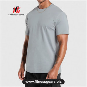 เสื้อยืดคอกลมแขนสั้นสีเทาล้วนสำหรับผู้ชาย Just Fitness Gears ทรงปกติ ผ้าฝ้าย 100% ระบายอากาศได้ดี สวมใส่สบาย แบบลำลอง - Product Image 3