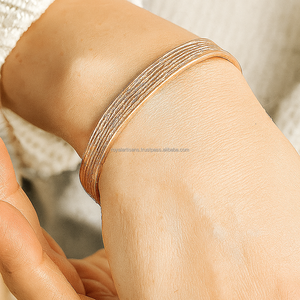 Bracelet en cuivre massif écologique de luxe ROYAL ARTISANS, boutons de manchette faits à la main, largeur de bande de 10 mm, prix bas - Product Image 4