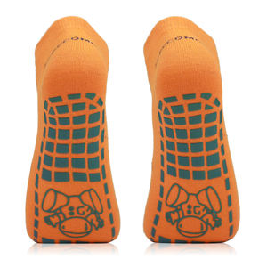 Chaussettes de sport antidérapantes personnalisées de haute qualité pour le football, chaussettes de football antidérapantes, chaussettes de football pour jeunes en coton 100% écologique pour l'automne - Product Image 3