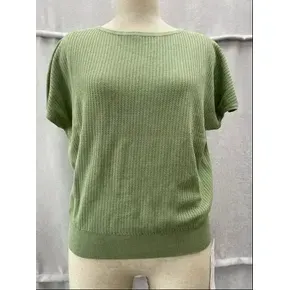 Ensemble décontracté en tricot Luna (P8T26102) – Haut streetwear vintage décontracté avec technique de crochet, boutons décoratifs et fermeture éclair longue - Product Image 1