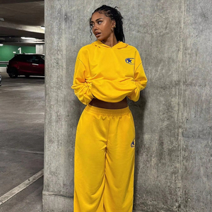 Conjunto deportivo para mujer, corte ajustado, algodón y poliéster, sudadera con capucha y cremallera, pantalones jogger, transpirable, elástico, para gimnasio, fitness y entrenamiento. - Product Image 1