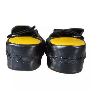 Bouclier de coup de pied en cuir haut de gamme pour enfants poitrine incurvée horizontale main saisir côté coup de pied cible boxe Muay équipement d'entraînement - Product Image 5