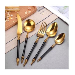 Ensemble de couverts à manches polies et colorées, design moderne, utilisé pour les mariages, les hôtels, les restaurants, les fêtes à domicile. - Product Image 5