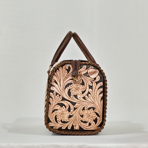 Bolso de Viaje Mini de Cuero de Lujo con Diseño Floral Grabado, Cierre de Cremallera, Estilo Vintage Duradero, Gran Venta - Product Image 2