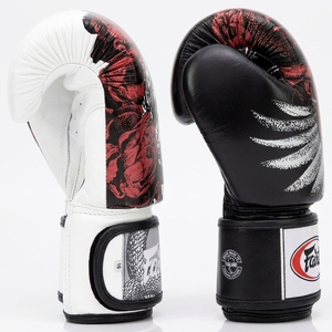 Gants d'entraînement MMA Fairtex The Beauty of Fight' Snake and Rose Design, en cuir, fabriqués au Pakistan, MOQ 10 paires, livraison rapide - Product Image 4