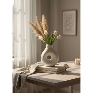 Vase à fleurs en céramique minimaliste nordique, sculpture abstraite en terre cuite mate, vase décoratif pour herbe de la pampa, décoration moderne pour la maison - Product Image 4
