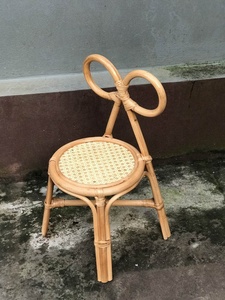 Linda Silla Infantil de Ratán Hecha a Mano, Tamaño para Niños Pequeños, de Vietnam - Product Image 4
