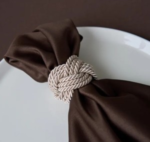 Anneaux de serviette beiges |   Mélange de coton |   Décoration de table élégante et classique - Product Image 2