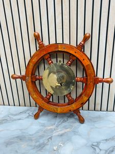 Horloge murale nautique vintage en bois antique de 18 pouces avec hublot et roue de bateau polie pour la décoration de la maison et du bureau - Product Image 4