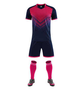Maillot de football personnalisé pour adultes, nouveau modèle, manches courtes, ensemble personnalisé, 100% polyester, impression numérique, séchage rapide - Product Image 2