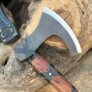 Hache viking de style nordique, qualité industrielle, avec tête en acier au carbone gravée et manche en bois, pour la survie en extérieur et les cadeaux - Product Image 5