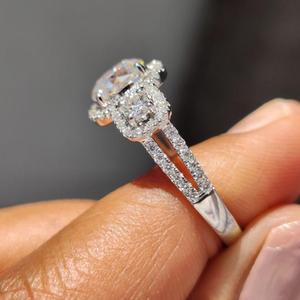 Anillo de compromiso de oro macizo con doble halo de diamantes de corte redondo, anillo nupcial con pavé, estilo halo acolchado, joyería de lujo para boda, regalo para ella - Product Image 4