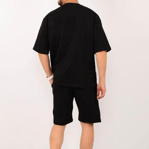 Ensemble 2 pièces T-shirt à manches courtes et short respirant pour homme, style décontracté et sportif, collection été 2026, personnalisable en usine - Product Image 2