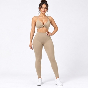 Conjunto Deportivo de Dos Piezas al por Mayor, Bra Deportivo y Leggings para Yoga, Conjunto de Fitness para Mujer - Product Image 1