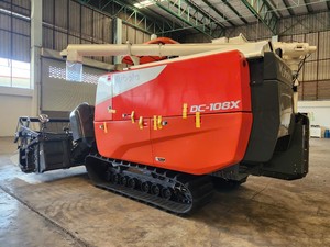 Kubota DC108X 108HP 2-<b>Row</b> Combine Harvester Gear Drive Diesel Engine Rice Harvester High Productivity Agricultural Machine - Product Image 4