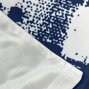 เสื้อฟุตบอลแบบซับลิเมชั่นพิมพ์ลายตามสั่ง OEM ออกแบบเองได้ สำหรับผู้ใหญ่ ผลิตจากโพลีเอสเตอร์ 100% ระบายอากาศได้ดี พร้อมสกรีนชื่อทีมและหมายเลข - Product Image 4